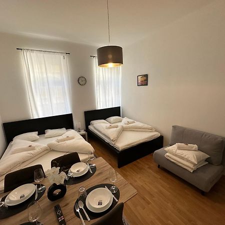 Cozy-5-Person Apartment In Vienna 5 Kültér fotó